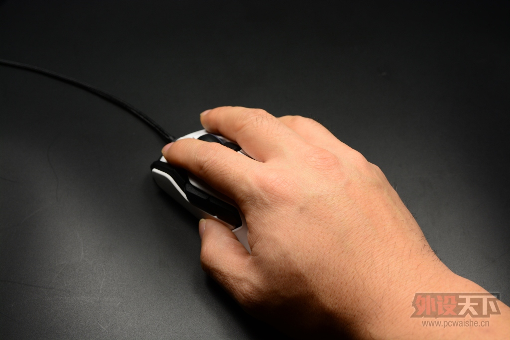 ���ܰ�Ұ�ޣ���ROCCAT���� KOVA���鱪��ɫ������