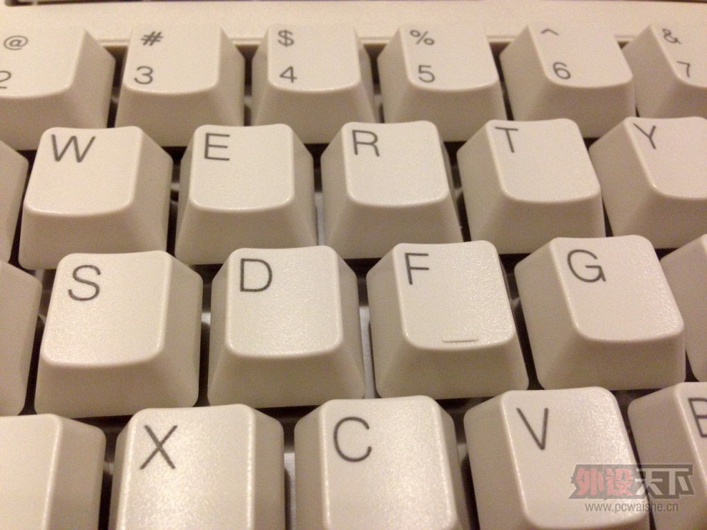 �����ݡ�����RT235BTW��Ĥ�޺�99��