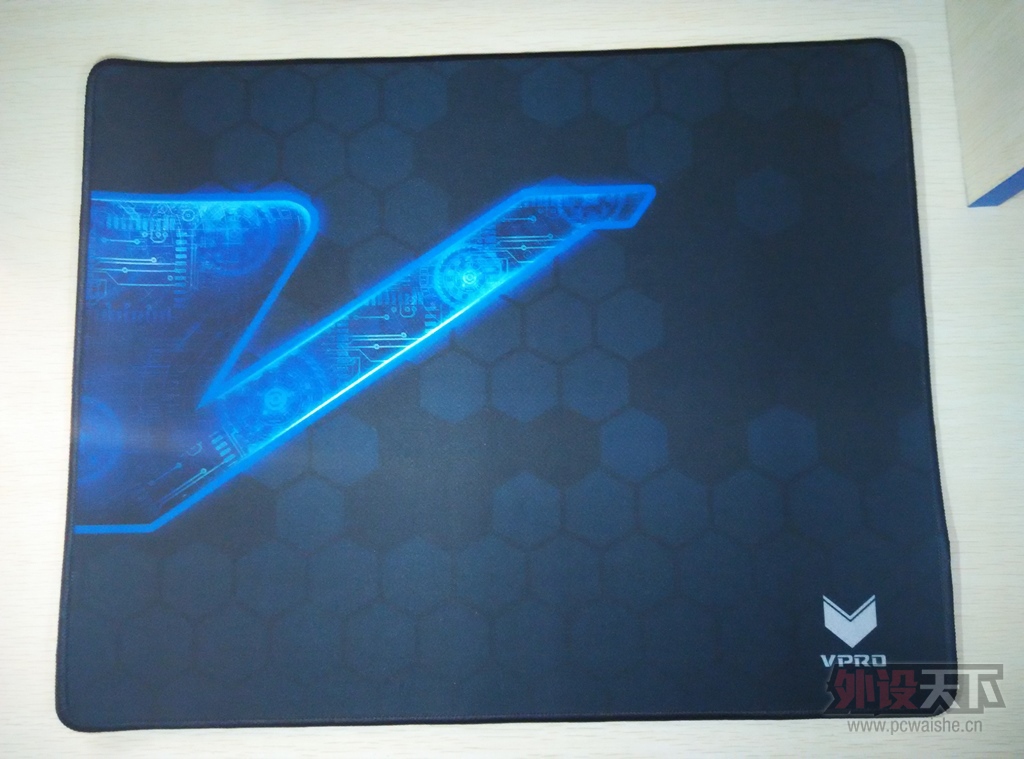 ���װ�V1000+�װ�V210 ������˳��+�ƿص���������