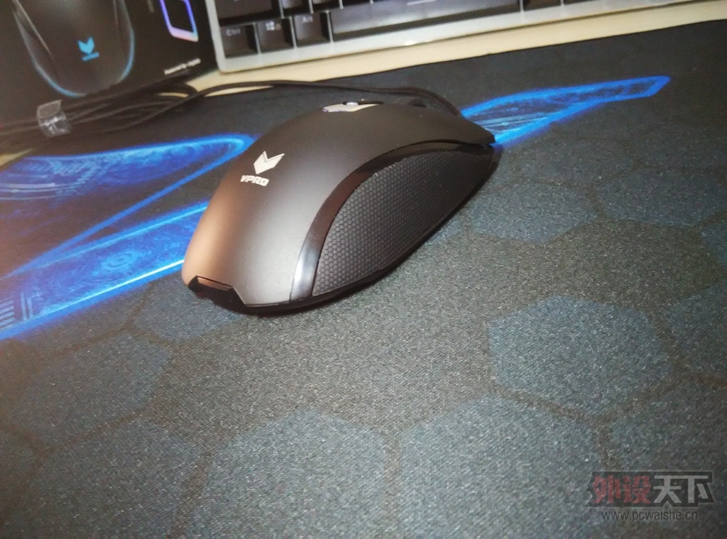 ���װ�V1000+�װ�V210 ������˳��+�ƿص���������