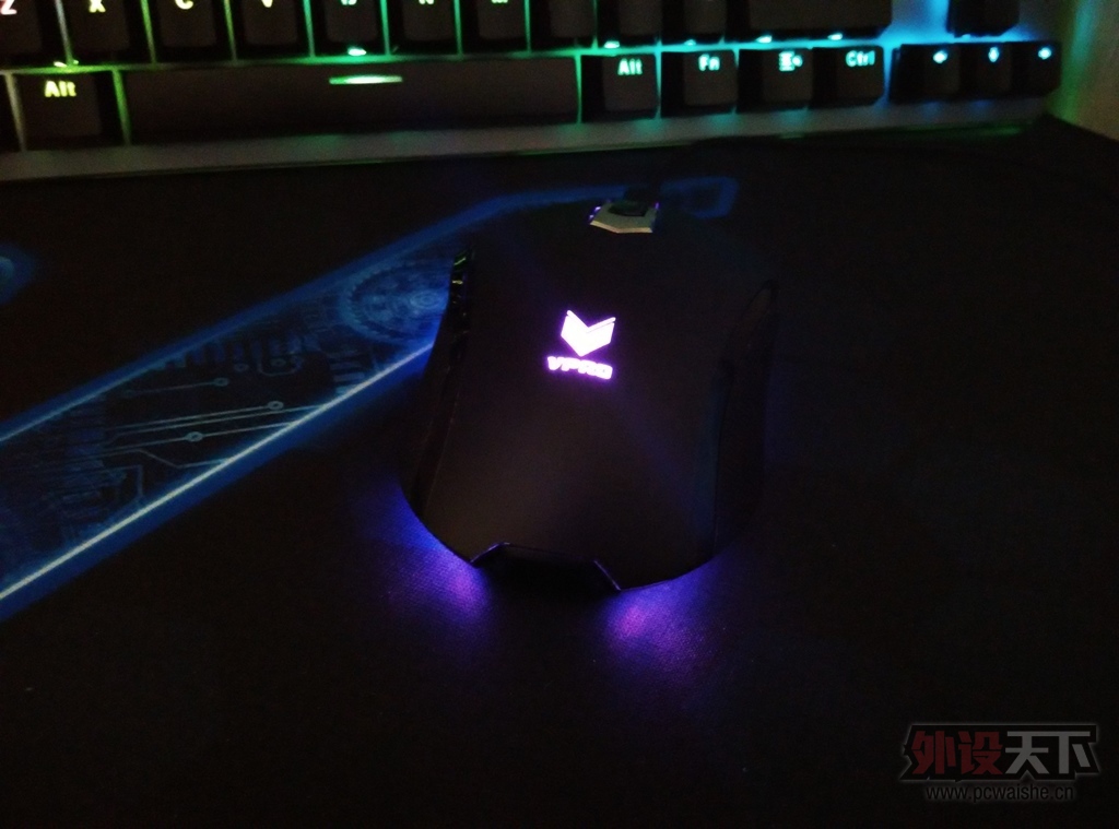 ���װ�V1000+�װ�V210 ������˳��+�ƿص���������