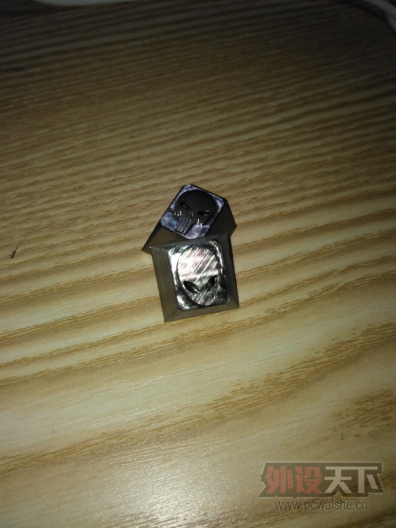 �����֡�������ͷ�ο��ѺϽ�ë���������ˡ����ͷ��ߡ���ñR4�߶ȣ�599��˳�ᡣ