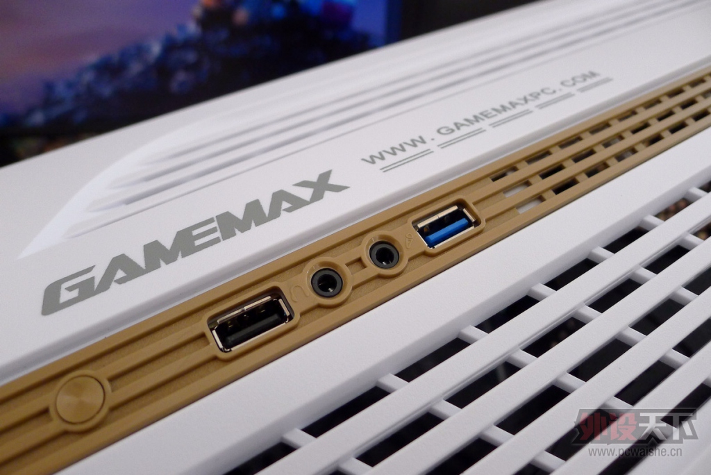 ����ˮ�䶼������ĺܳ�ɫ��GAMEMAXӢ�ۻ��䵽�ַ�������