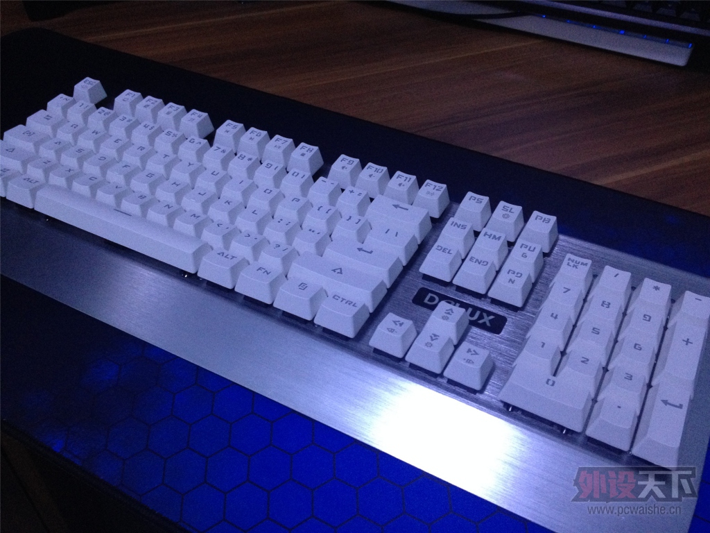 �������£�����������ʻ�е����III104��������