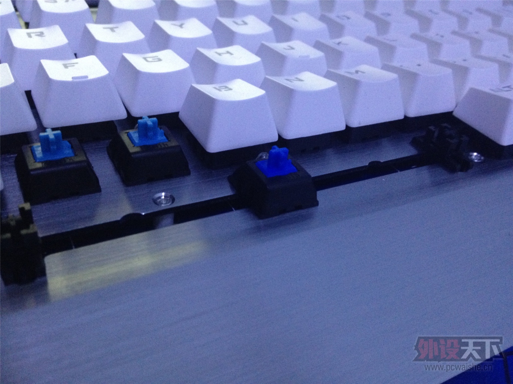 �������£�����������ʻ�е����III104��������