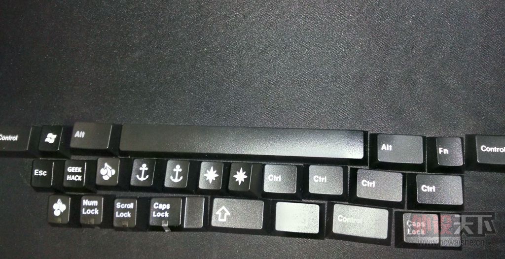 ���ѳ������½���LEOPOLD FC900R��ɫ���������95��620��˳��½��