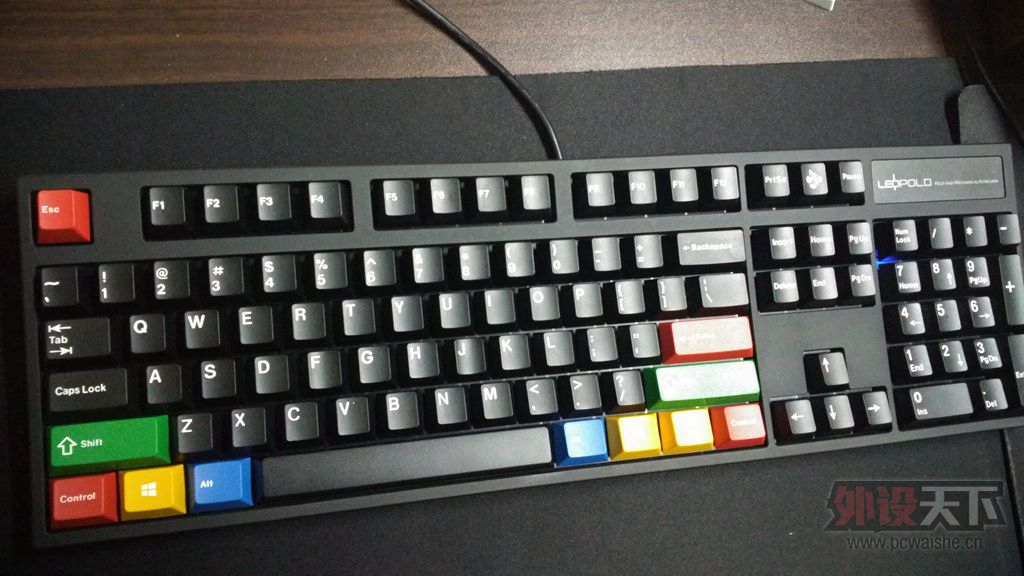 ���ѳ������½���LEOPOLD FC900R��ɫ��������� 9�� 570��˳��½��