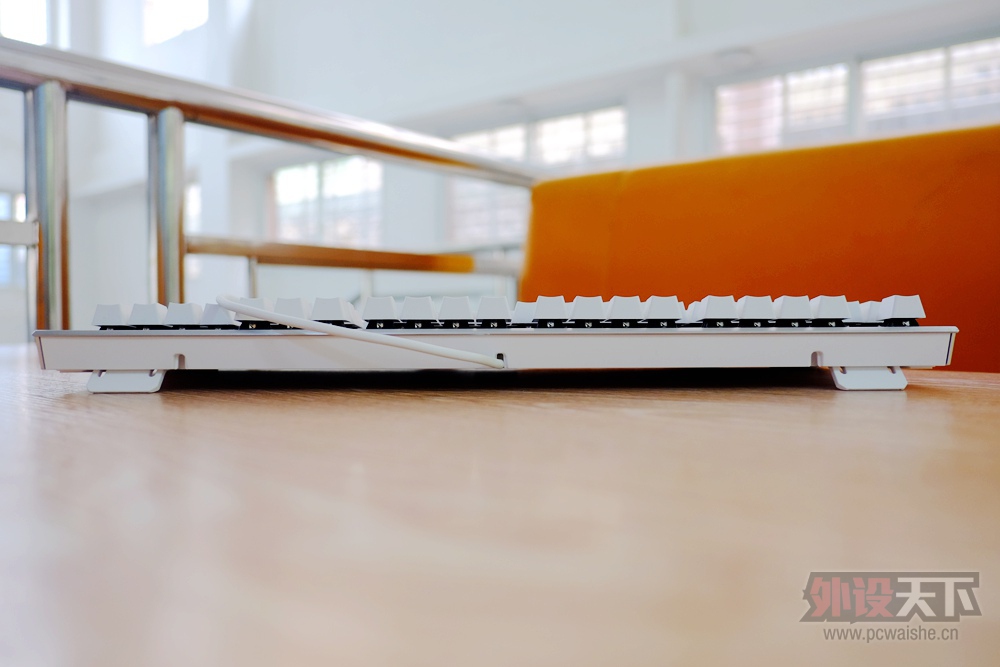 �������Ŀ�У���ʻ�е����3���̳�����