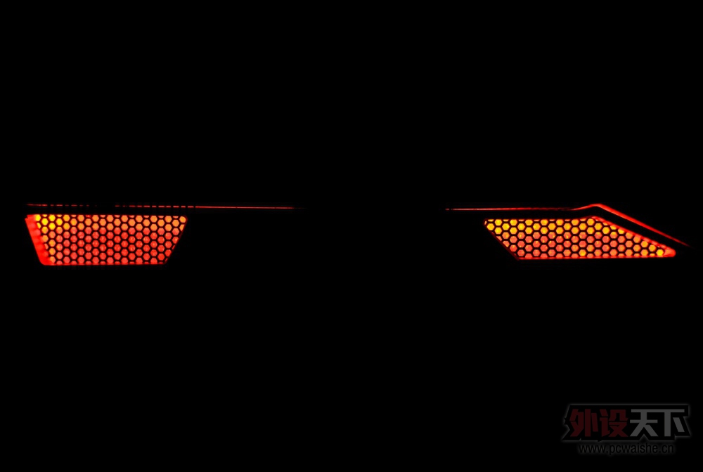 �������Ŀ�У���ʻ�е����3���̳�����