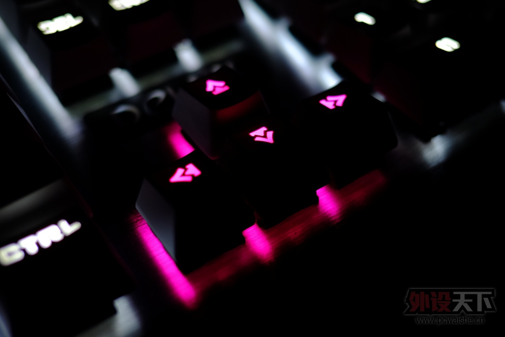 �������Ŀ�У���ʻ�е����3���̳�����