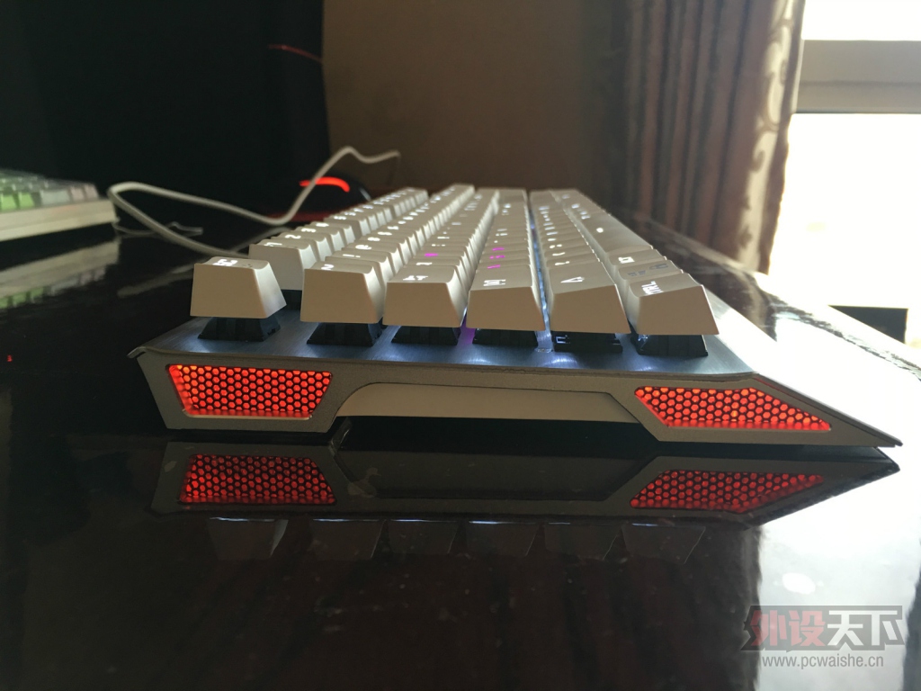 �ò˲���������ʻ�е���̢�KM02 ����С��