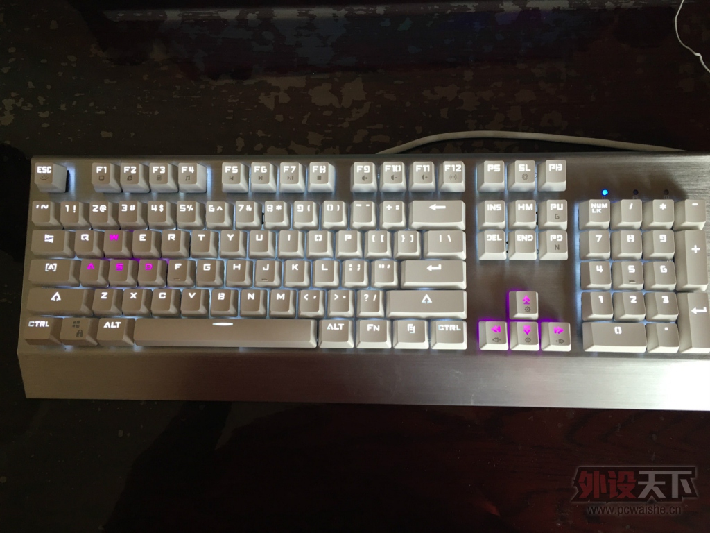 �ò˲���������ʻ�е���̢�KM02 ����С��