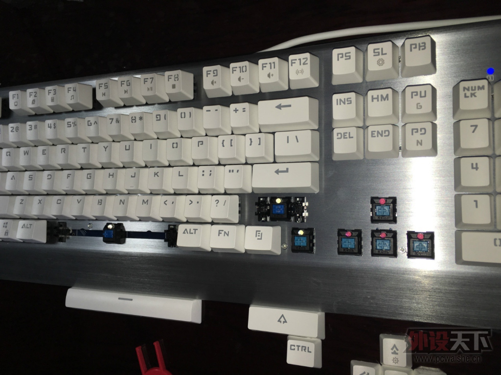�ò˲���������ʻ�е���̢�KM02 ����С��