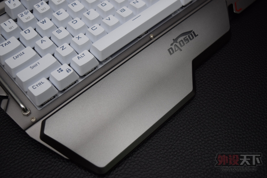 ʷ�����ػ�е����û��֮һ������D13��ᡣ