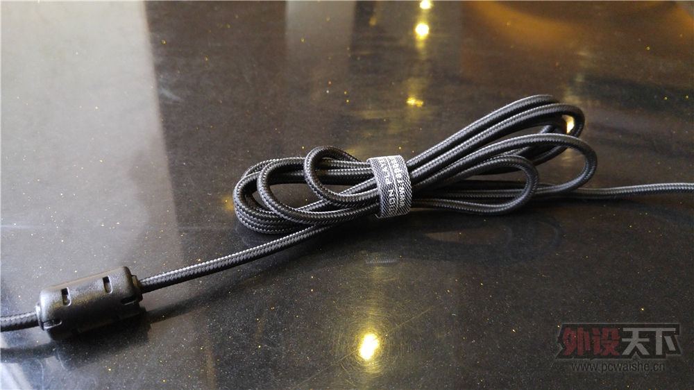 ���б��� ϸ���ָС����װ�V720��е��������