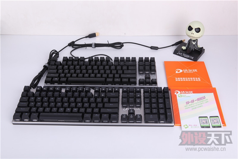 ��ɫ�ļ���---����Ż�еʦ�Ͻ����RGB������