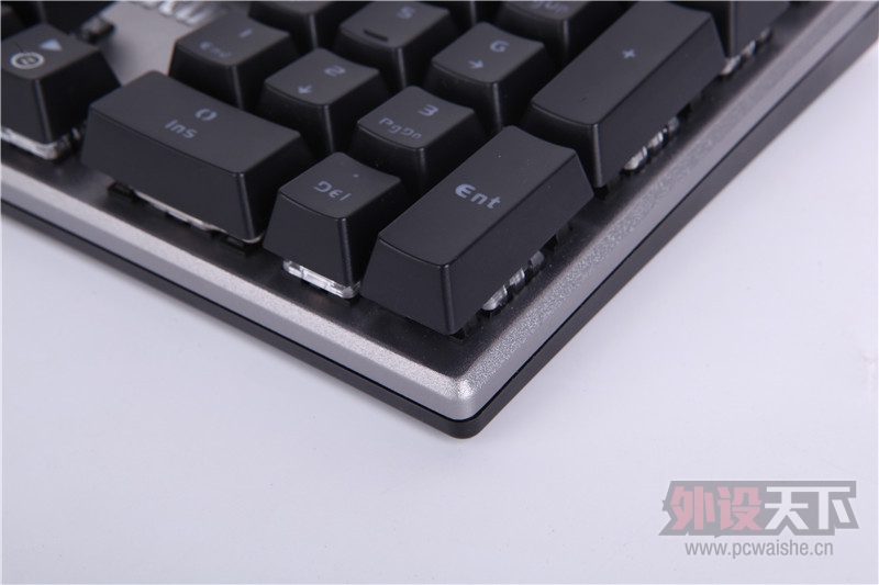 ��ɫ�ļ���---����Ż�еʦ�Ͻ����RGB������