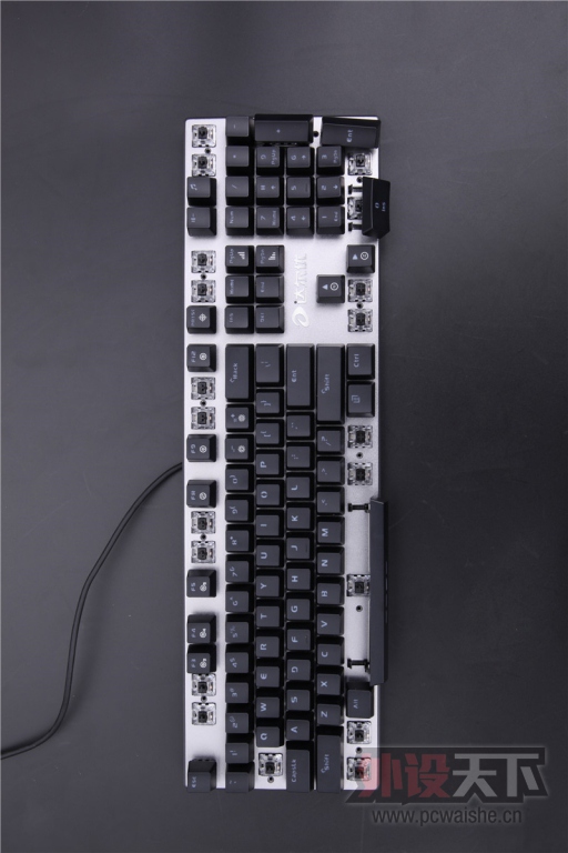 ��ɫ�ļ���---����Ż�еʦ�Ͻ����RGB������