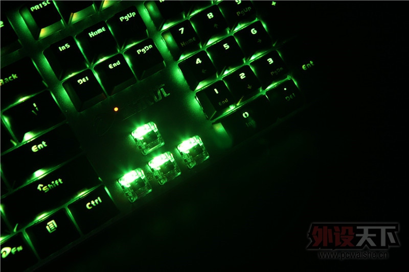 ��ɫ�ļ���---����Ż�еʦ�Ͻ����RGB������
