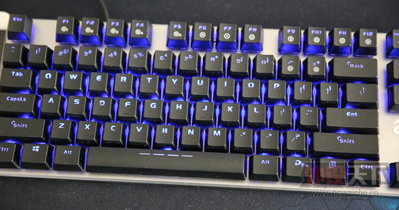 ���ɲ�����  ����Ż�е�Ͻ����RGB����