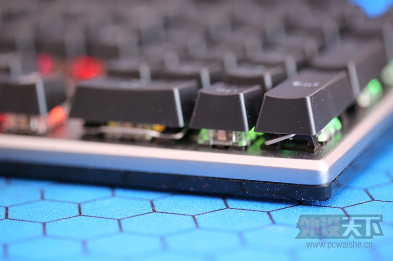���ɲ�����  ����Ż�е�Ͻ����RGB����