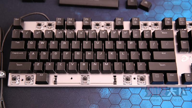 ���ɲ�����  ����Ż�е�Ͻ����RGB����