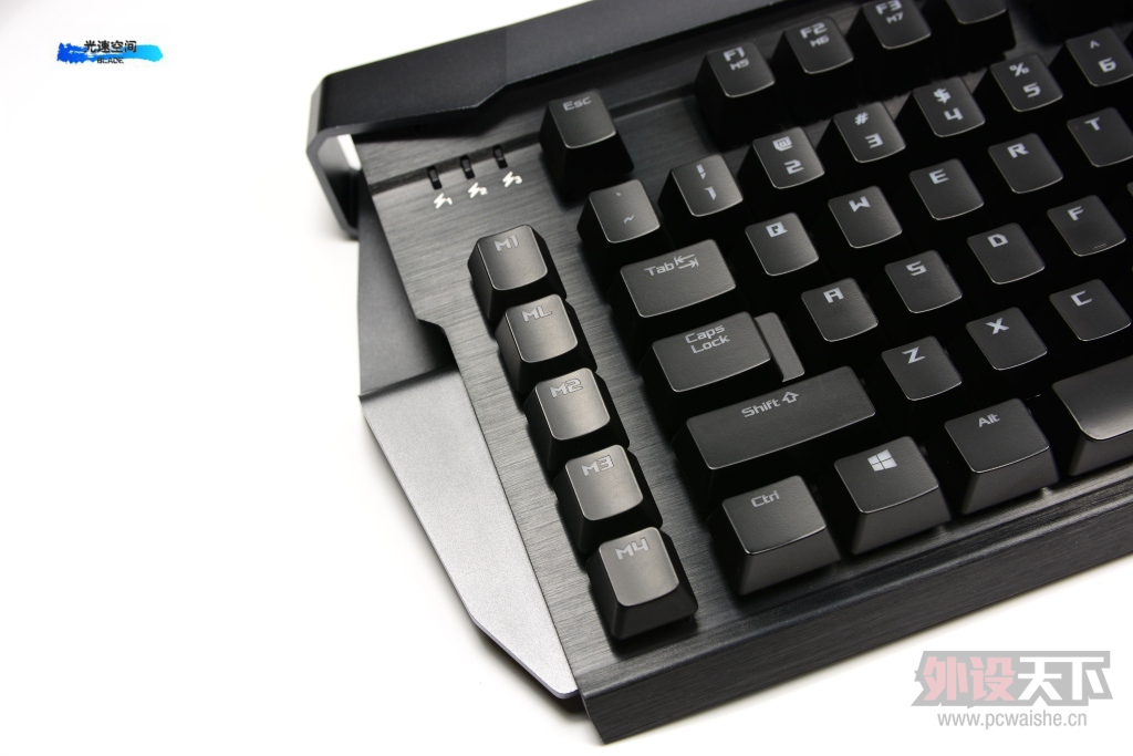 Ķ-˶ ROG GK2000 HORUSе