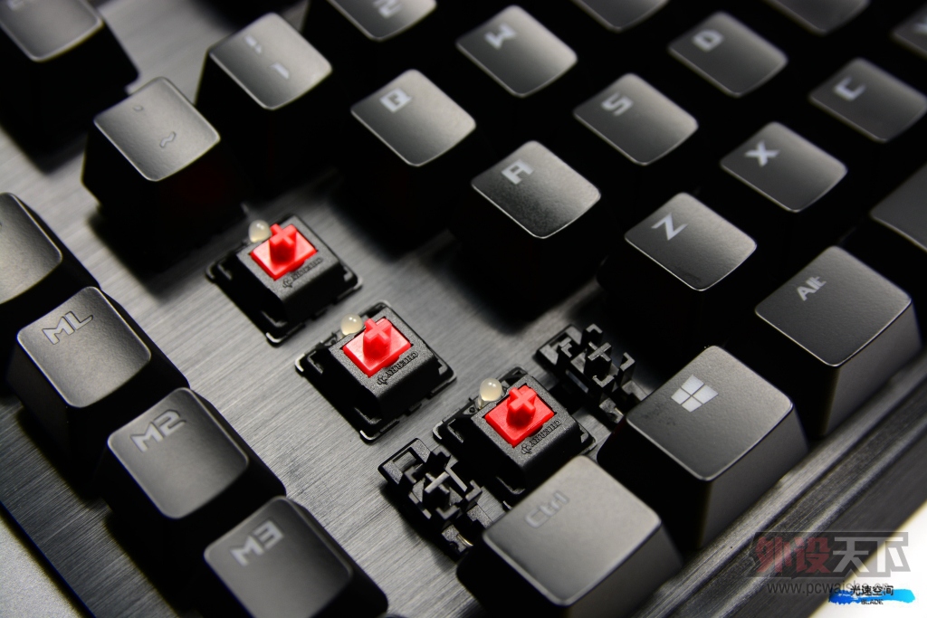 Ķ-˶ ROG GK2000 HORUSе