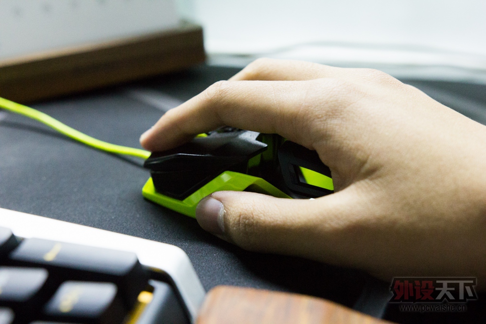 �����ӡ�������ſᵽʲô�̶ȣ�Mad Catz R.A.T.1ʹ������