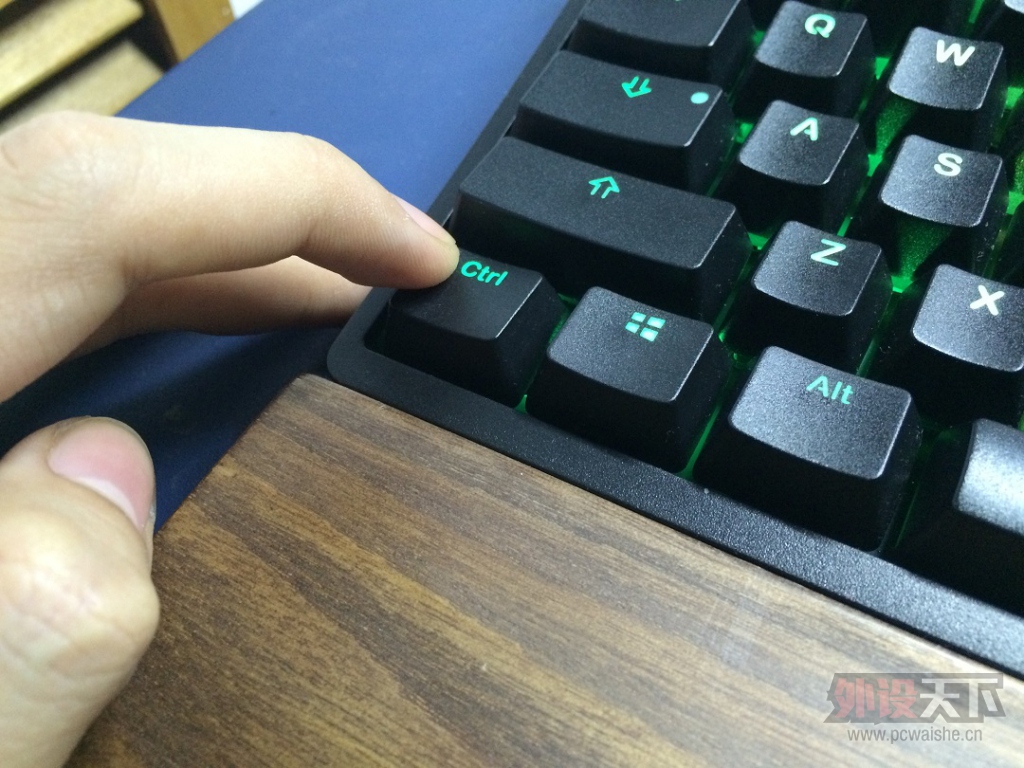 ������������̡���Likeyboard 104RGB���̵���