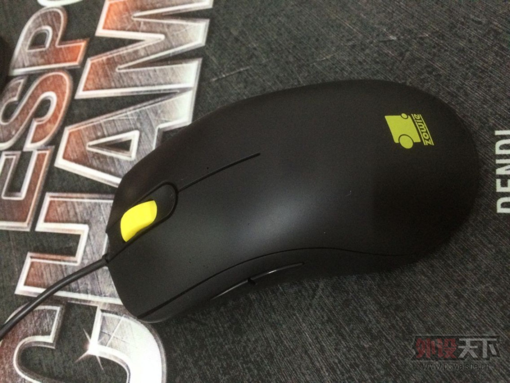 �����ա������ۡ� ZOWIE �ڻ�FK2  �ѳ�
