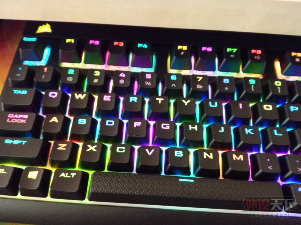 �����ա������ۡ�������STRAFE�ͽ���RGB������