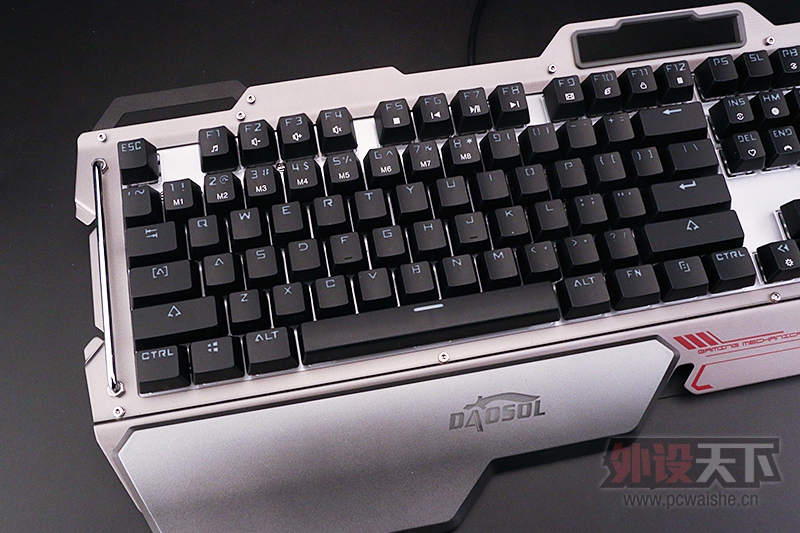 �޴����ڵĵƹ⡪������D13����֮�м�������