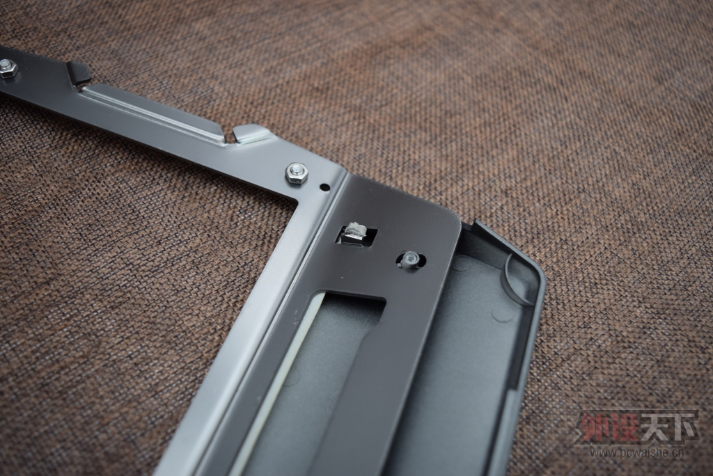 ���˸��Ѳ�ĵ���D13���������ո����֡�