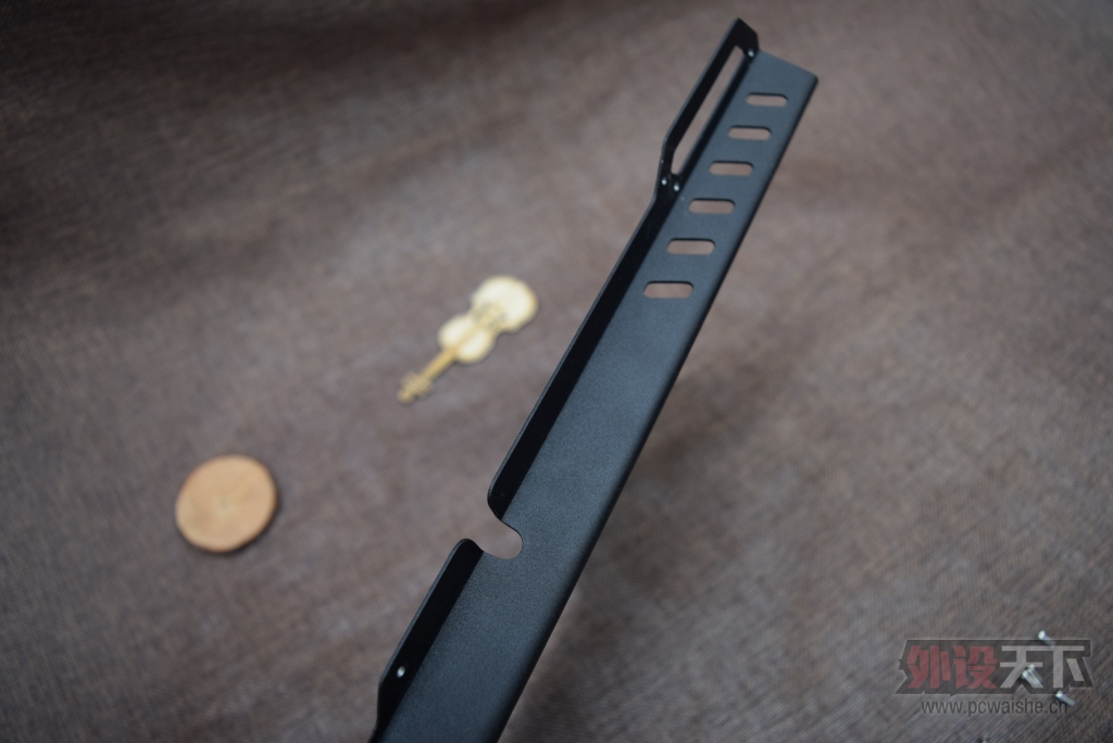 ���˸��Ѳ�ĵ���D13���������ո����֡�