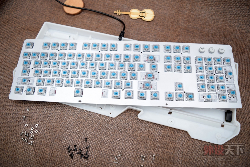 ���˸��Ѳ�ĵ���D13���������ո����֡�