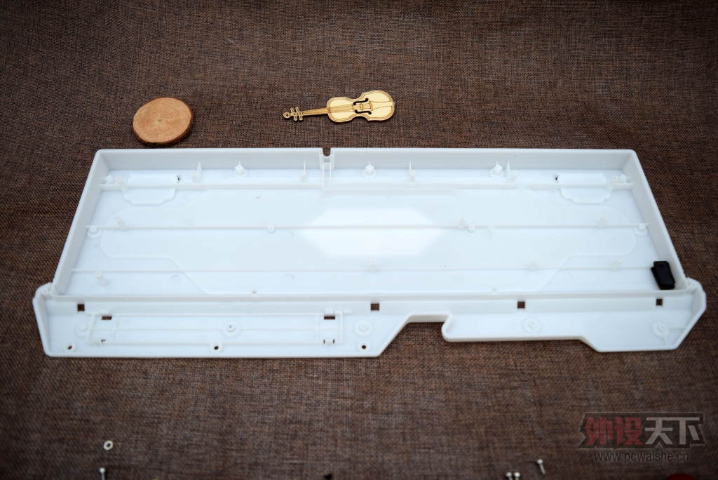 ���˸��Ѳ�ĵ���D13���������ո����֡�