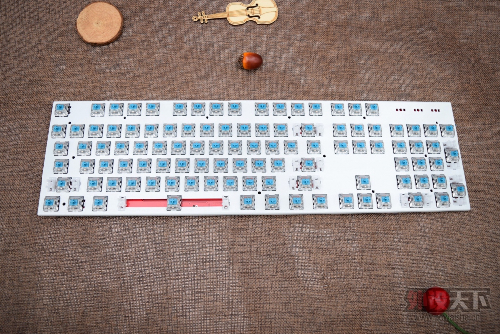 ���˸��Ѳ�ĵ���D13���������ո����֡�