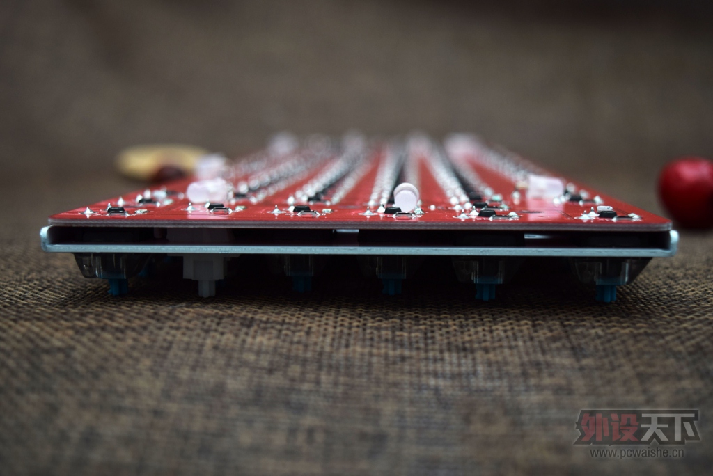 ���˸��Ѳ�ĵ���D13���������ո����֡�