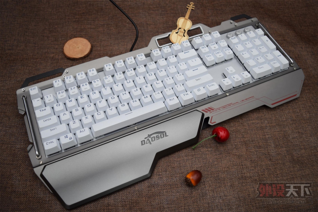 ���˸��Ѳ�ĵ���D13���������ո����֡�