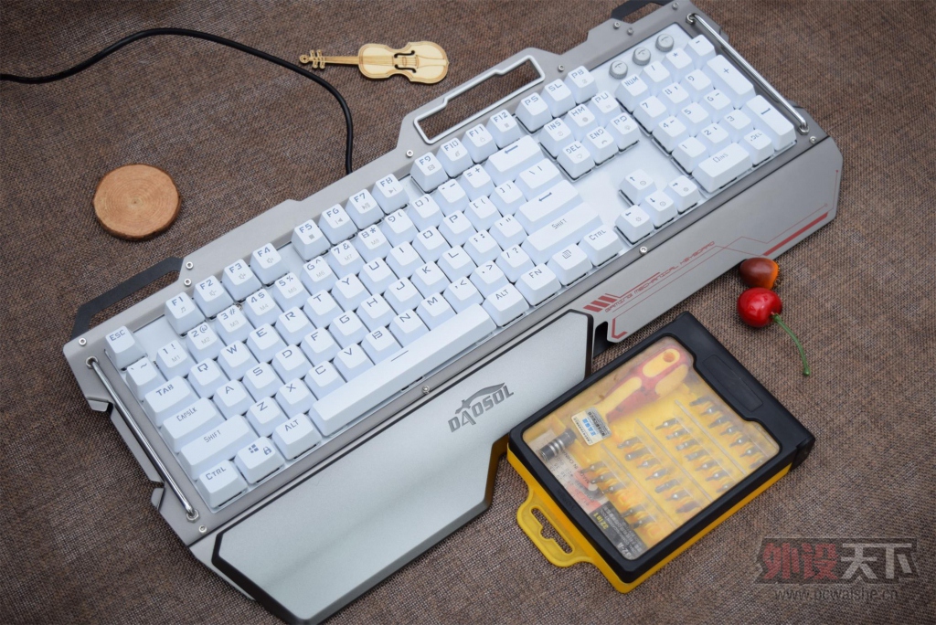 ���˸��Ѳ�ĵ���D13���������ո����֡�