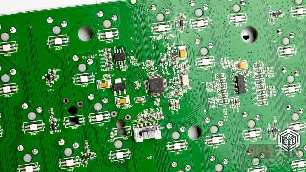 û��������RGB����ñ�����̣���������RGB������������͸�޶����ͼ��-������