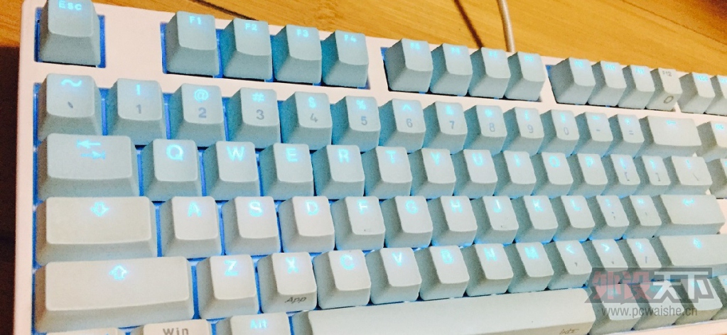 �����������ۡ��ɰ�iKBC G104���� ������ ����ŷ˹���� �׵�