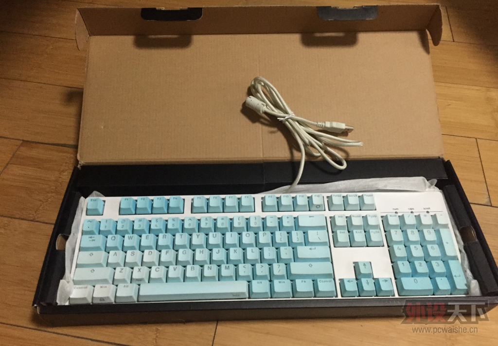 �����������ۡ��ɰ�iKBC G104���� ������ ����ŷ˹���� �׵�