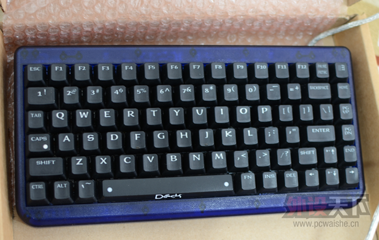 ݡDECK82