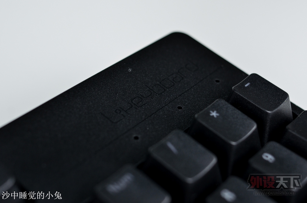 ָ���ϵĵ�ɫ�� ���� Likeboard 104 RGB��е��������