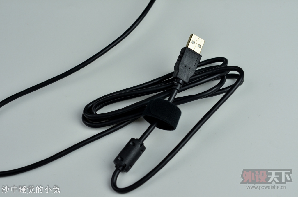 ָ���ϵĵ�ɫ�� ���� Likeboard 104 RGB��е��������