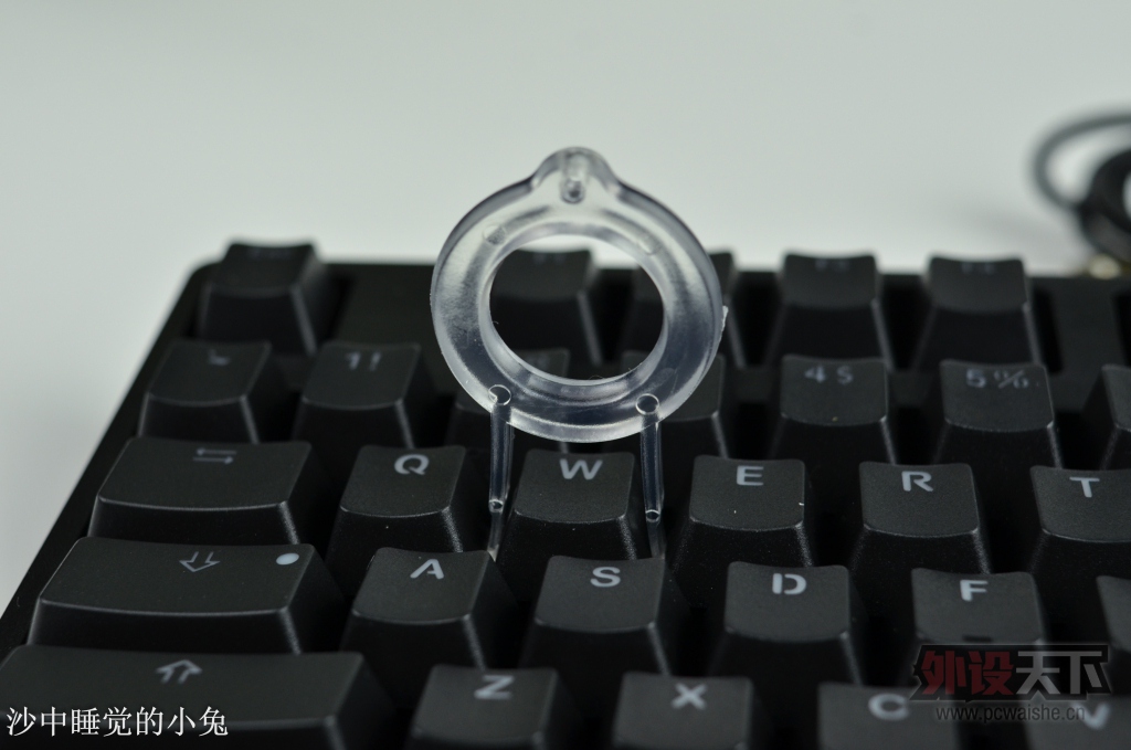 ָ���ϵĵ�ɫ�� ���� Likeboard 104 RGB��е��������