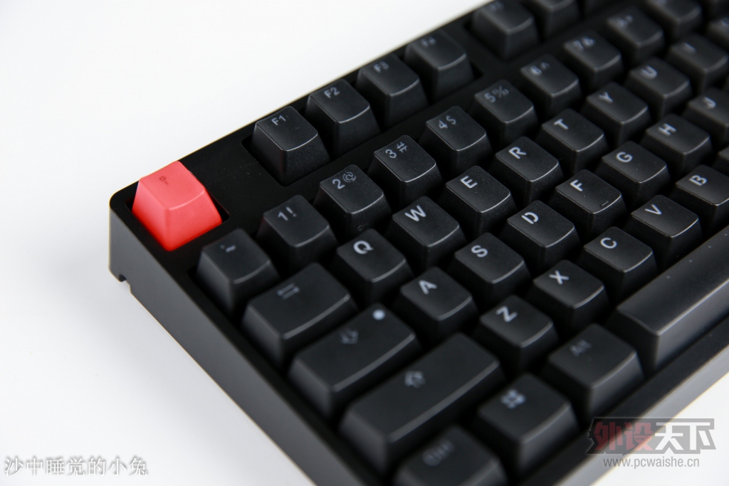 ָ���ϵĵ�ɫ�� ���� Likeboard 104 RGB��е��������