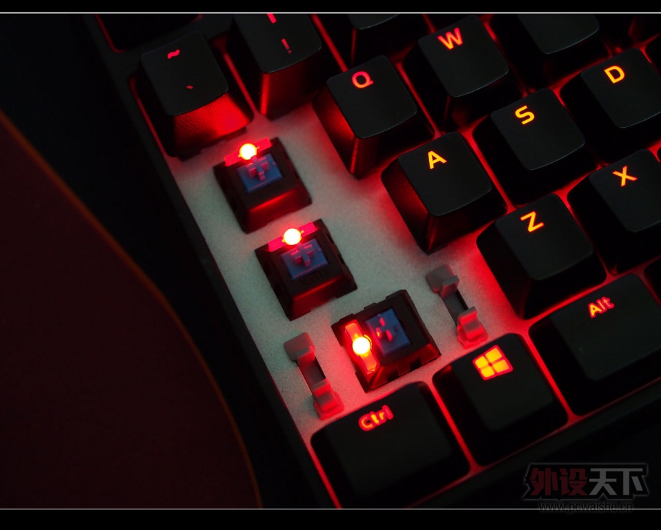  MasterKeys Pro L RGBеʽûѸ£